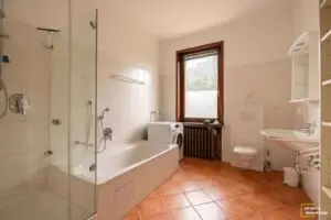 Badezimmer EG