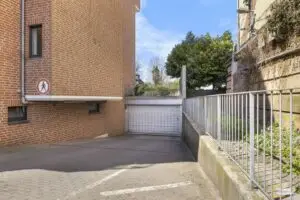 Tiefgarageneinfahrt
