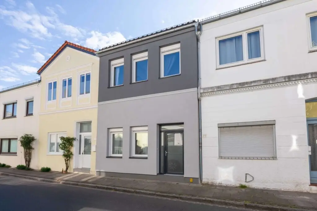 Straßenansicht