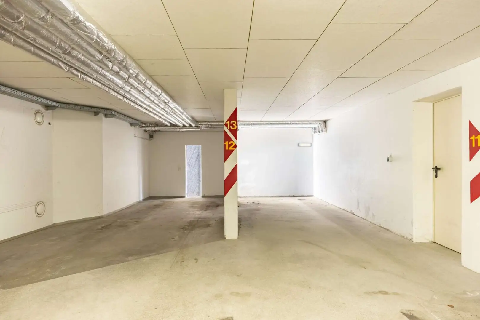 Tiefgaragenstellplatz