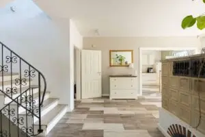 Flur (Sicht aus Wohnzimmer)