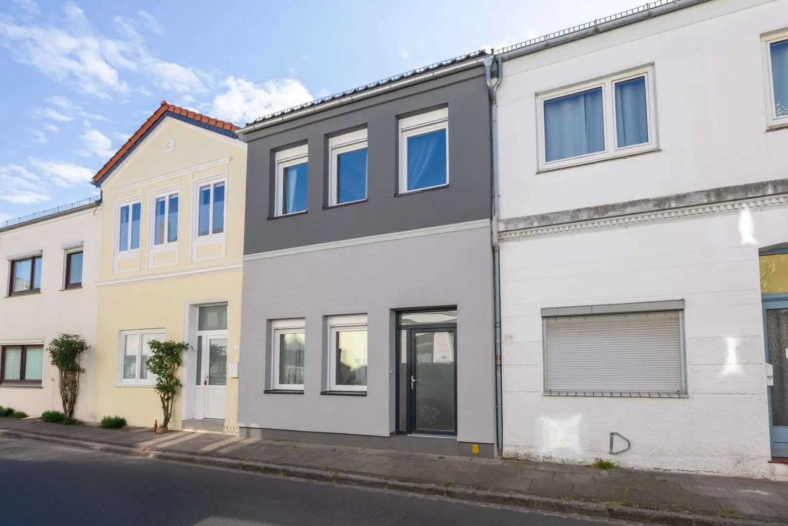 Straßenansicht