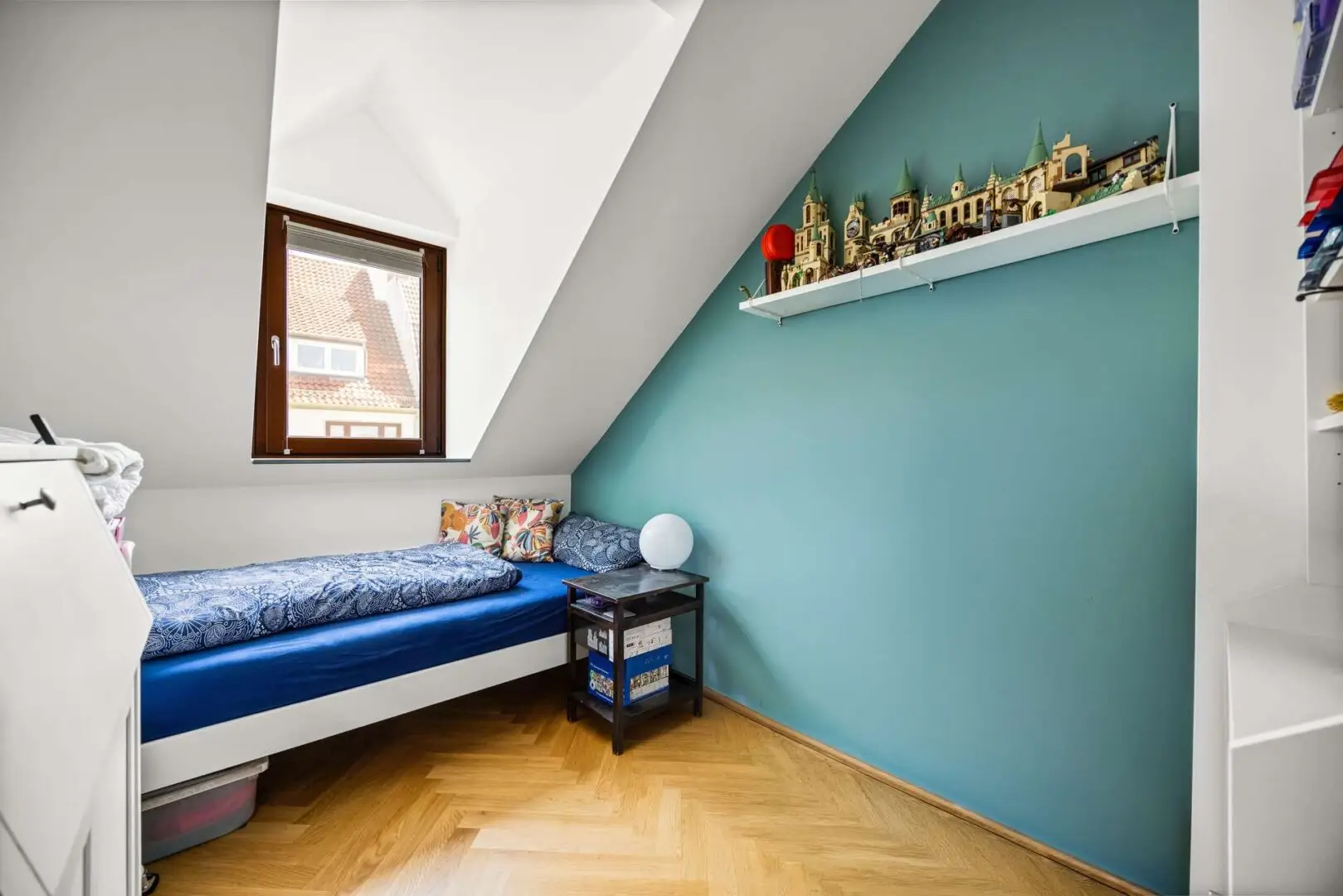 Schlafzimmer DG