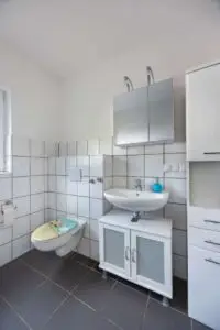 Badezimmer EG