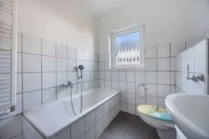 Badezimmer EG