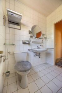Badezimmer EG