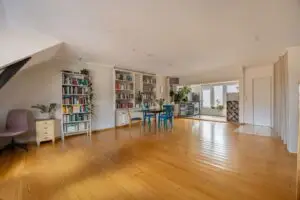 Wohnzimmer DG