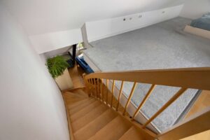 Treppe Spitzboden/ DG