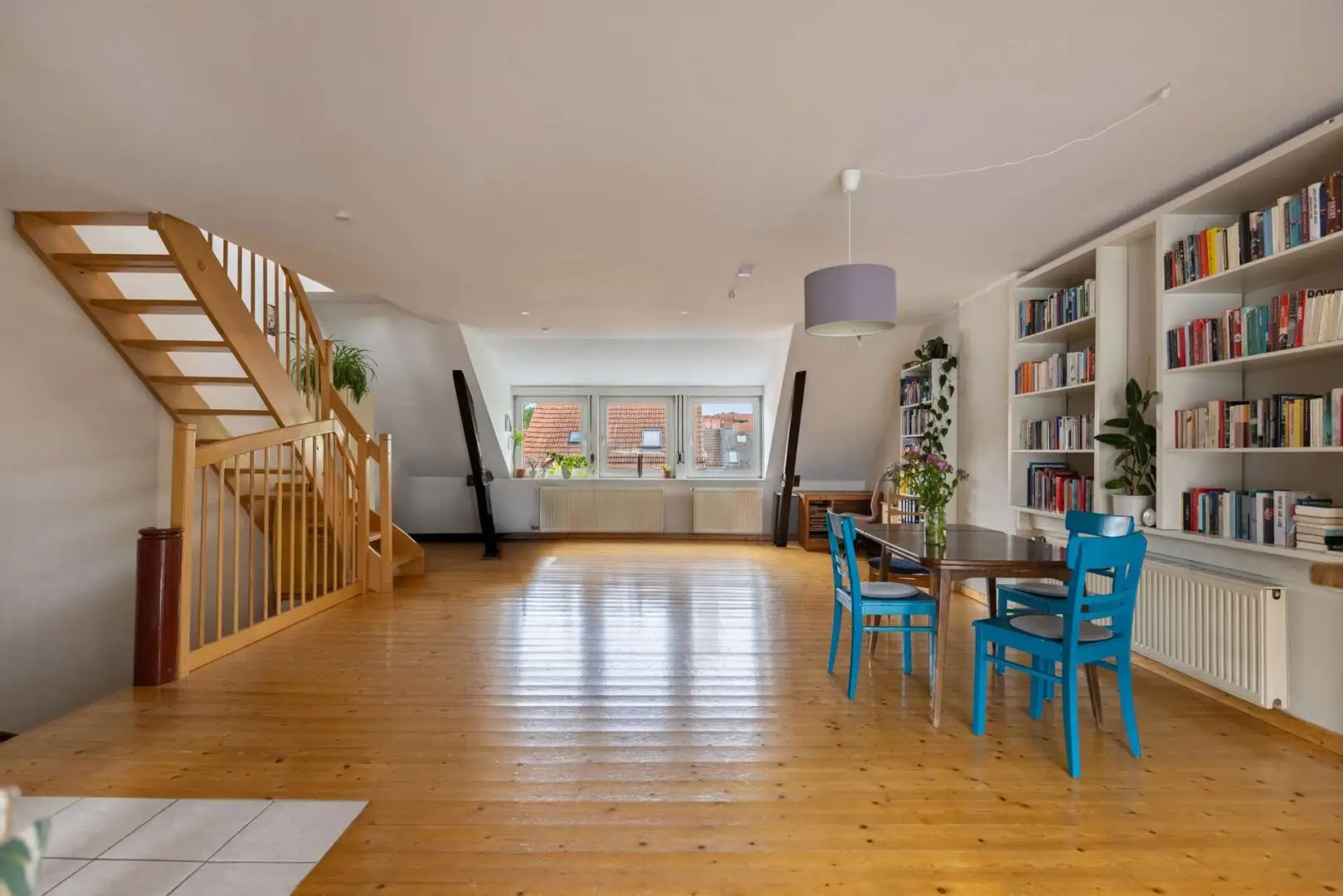Wohnzimmer DG