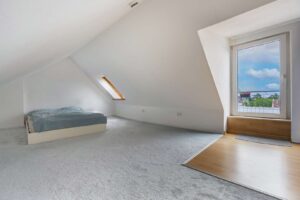 Schlafzimmer Spitzboden